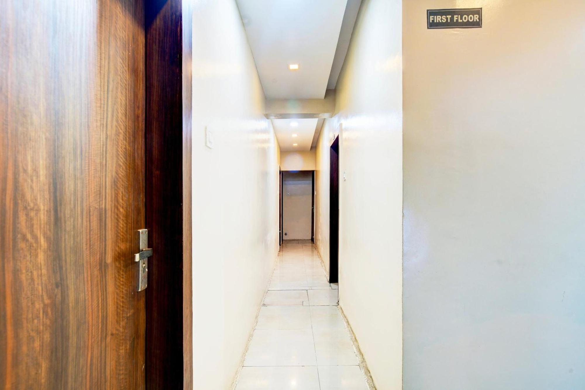 Hotel O Svl Inn Indore Exteriör bild