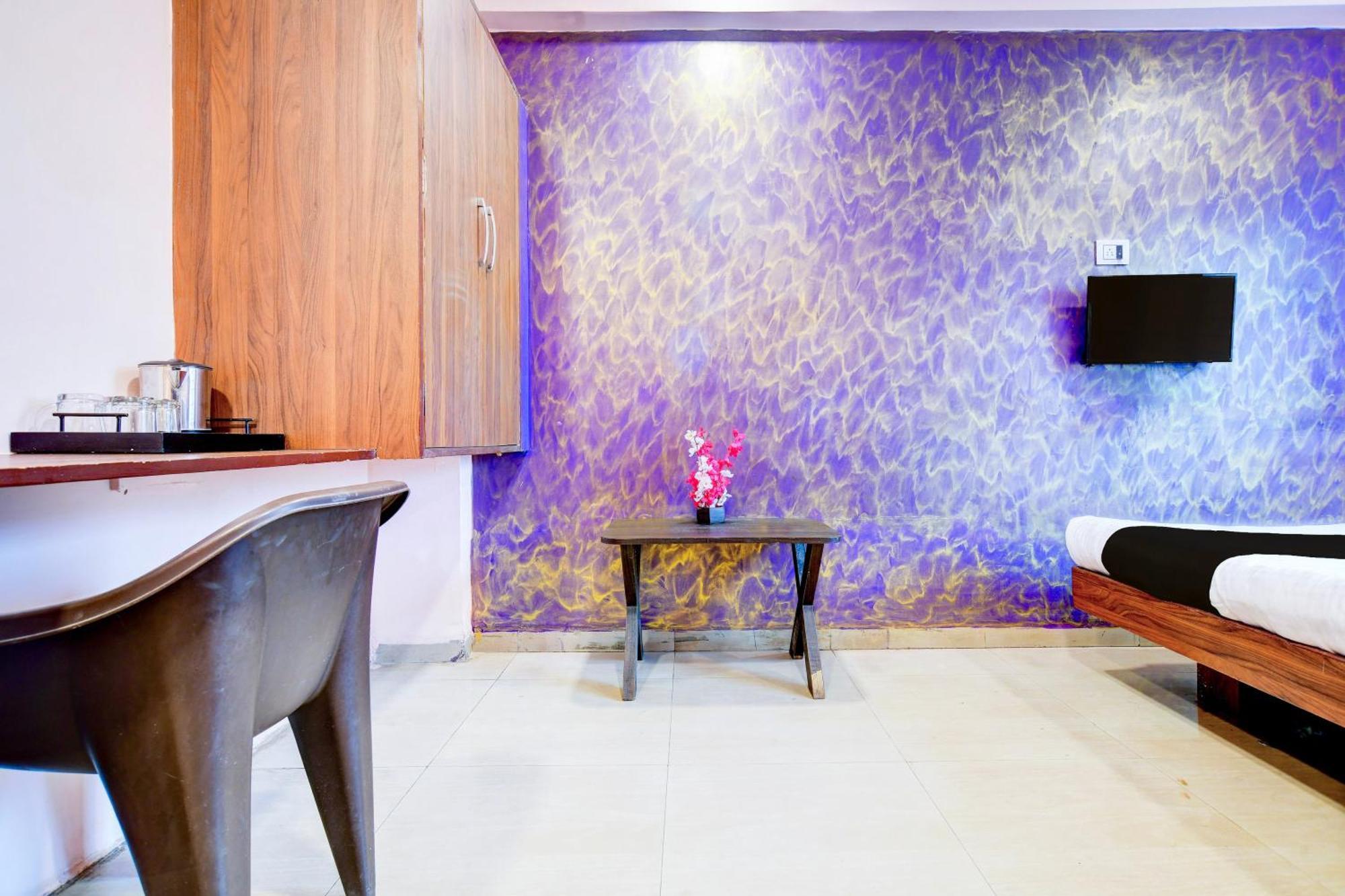 Hotel O Svl Inn Indore Exteriör bild